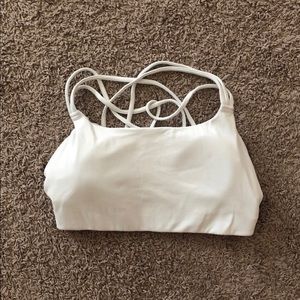 Athleta Hyper Focused D/DD Medium